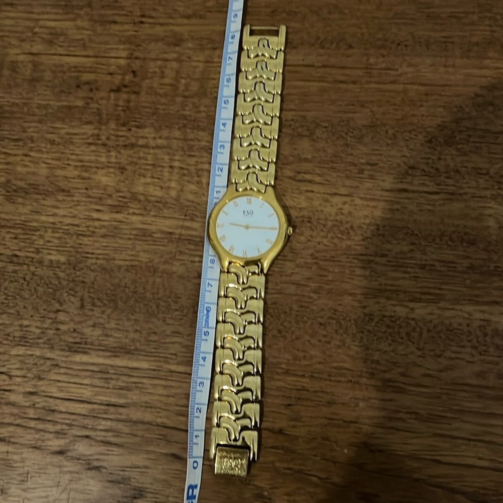 Esquire gold plated wristwatch